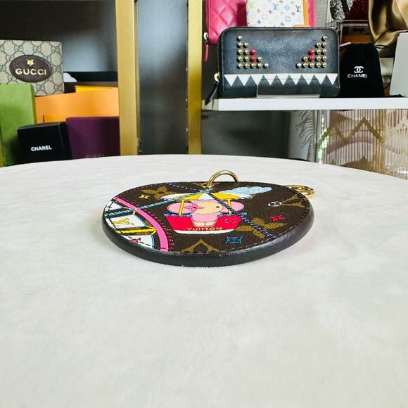 Louis Vuitton Monogram 2020 Christmas Animation Big Wheel Bag Charm Key Ring Ros - Picture 3 of 14